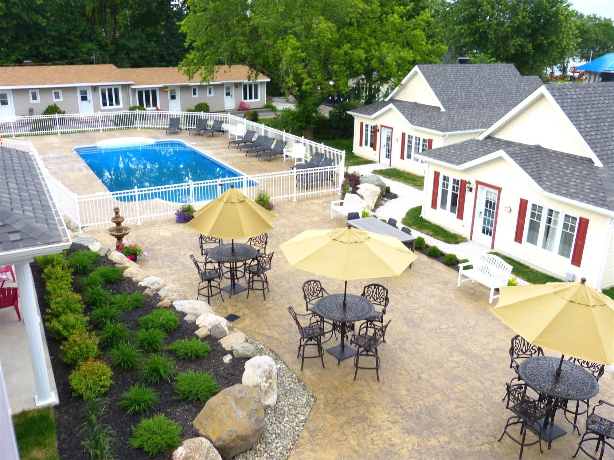 L'Auberge Du Lac Champlain, Chalet Et Spa Venise-en-Québec Kültér fotó